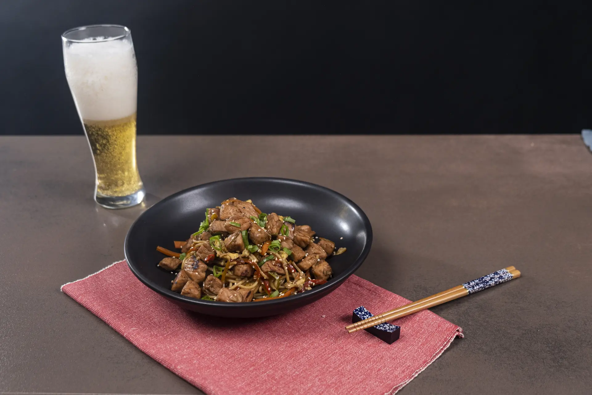 Wok De Cerdo Con Fideos Y Verduras